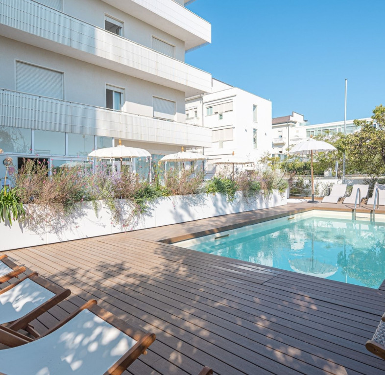 media.panoramica_piscina_vista_aurelio