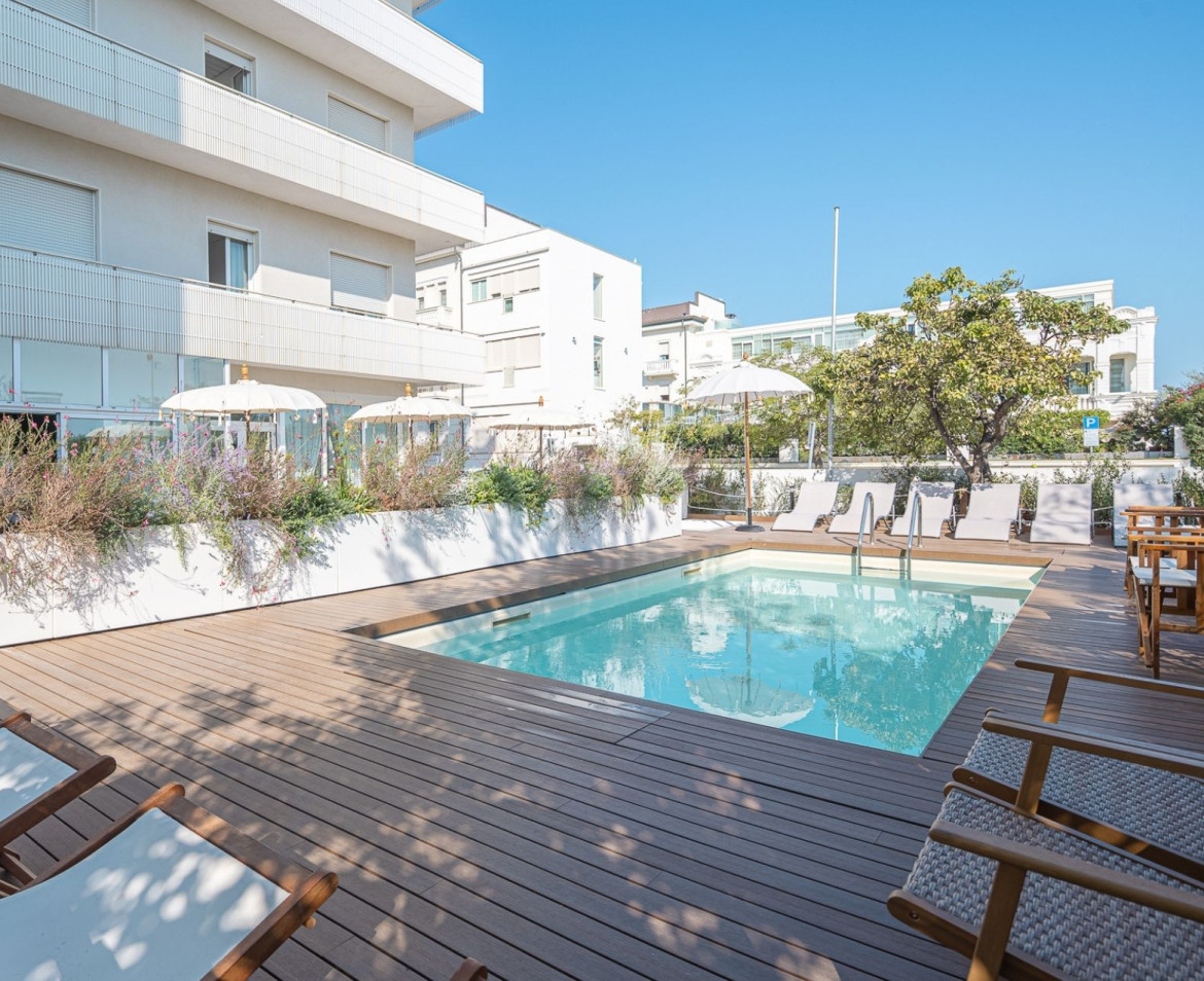 media.panoramica_piscina_vista_aurelio 1