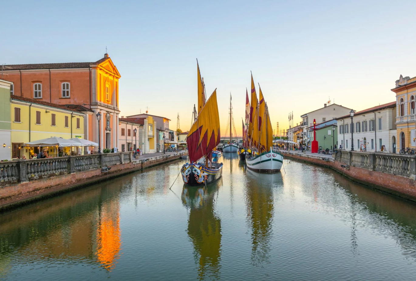 media.Slide_cesenatico_con_barche