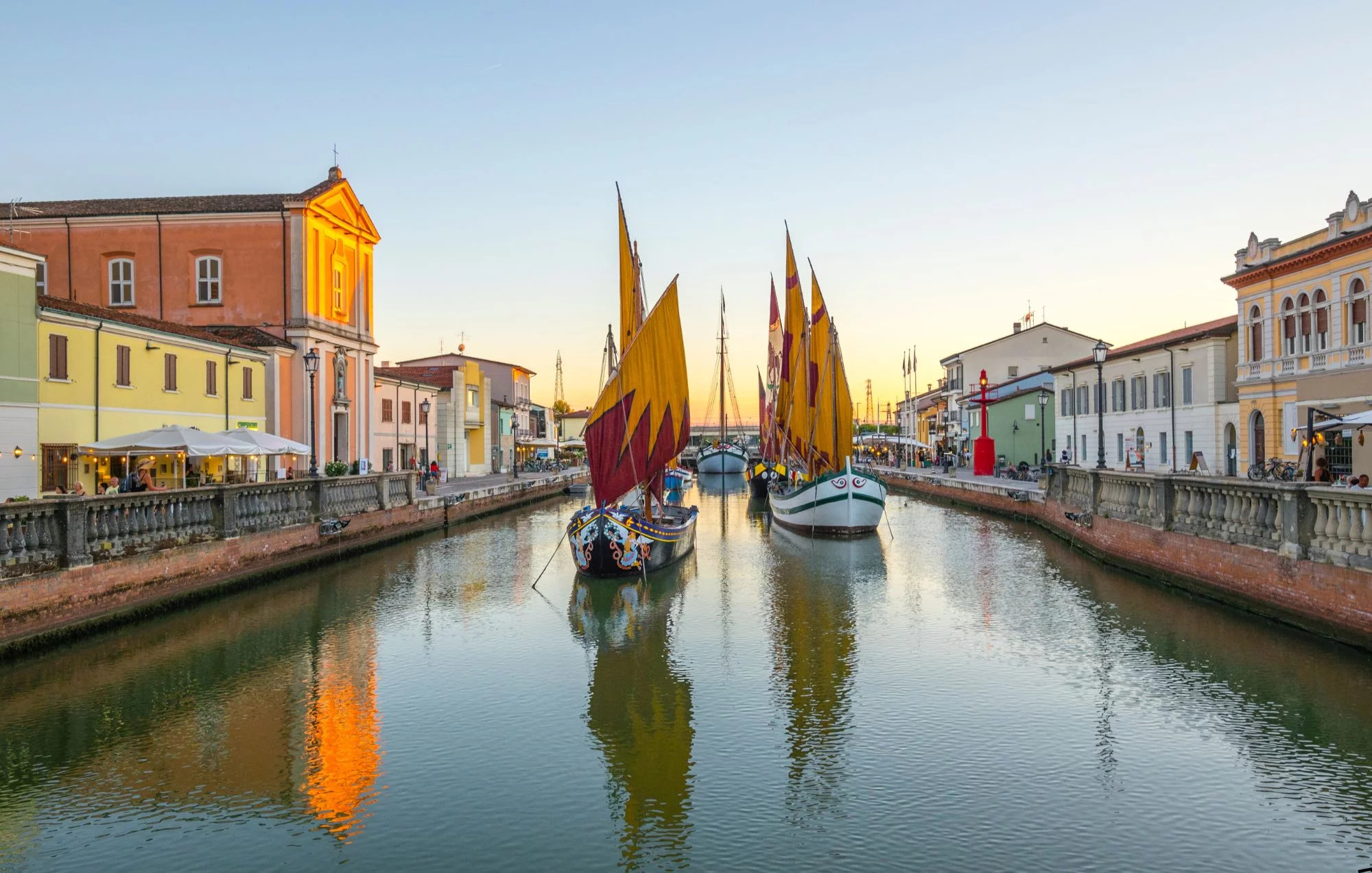 media.Slide_cesenatico_con_barche