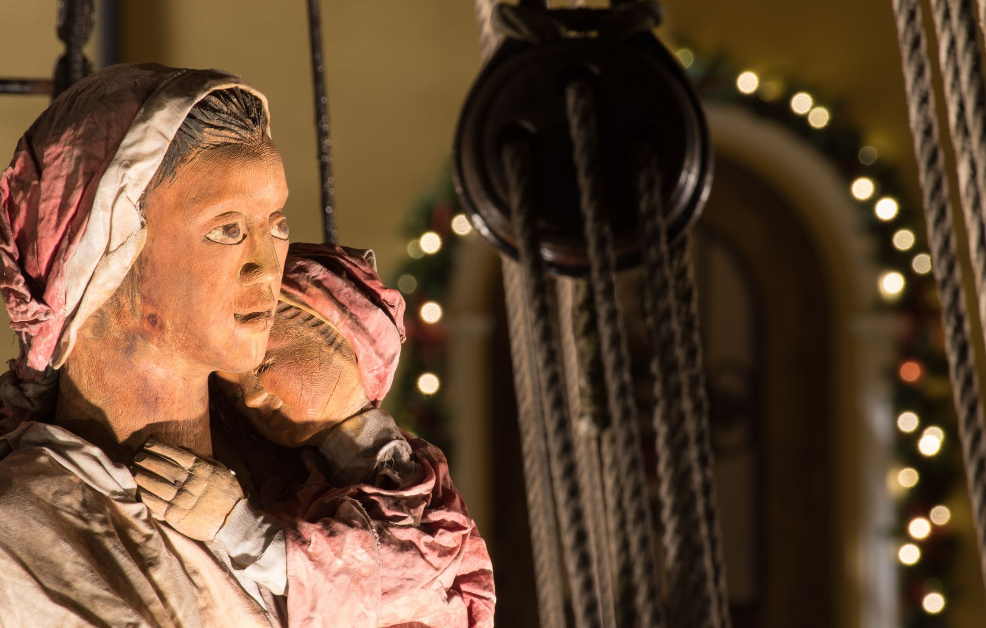 media.particolare_madonna_con_bambino