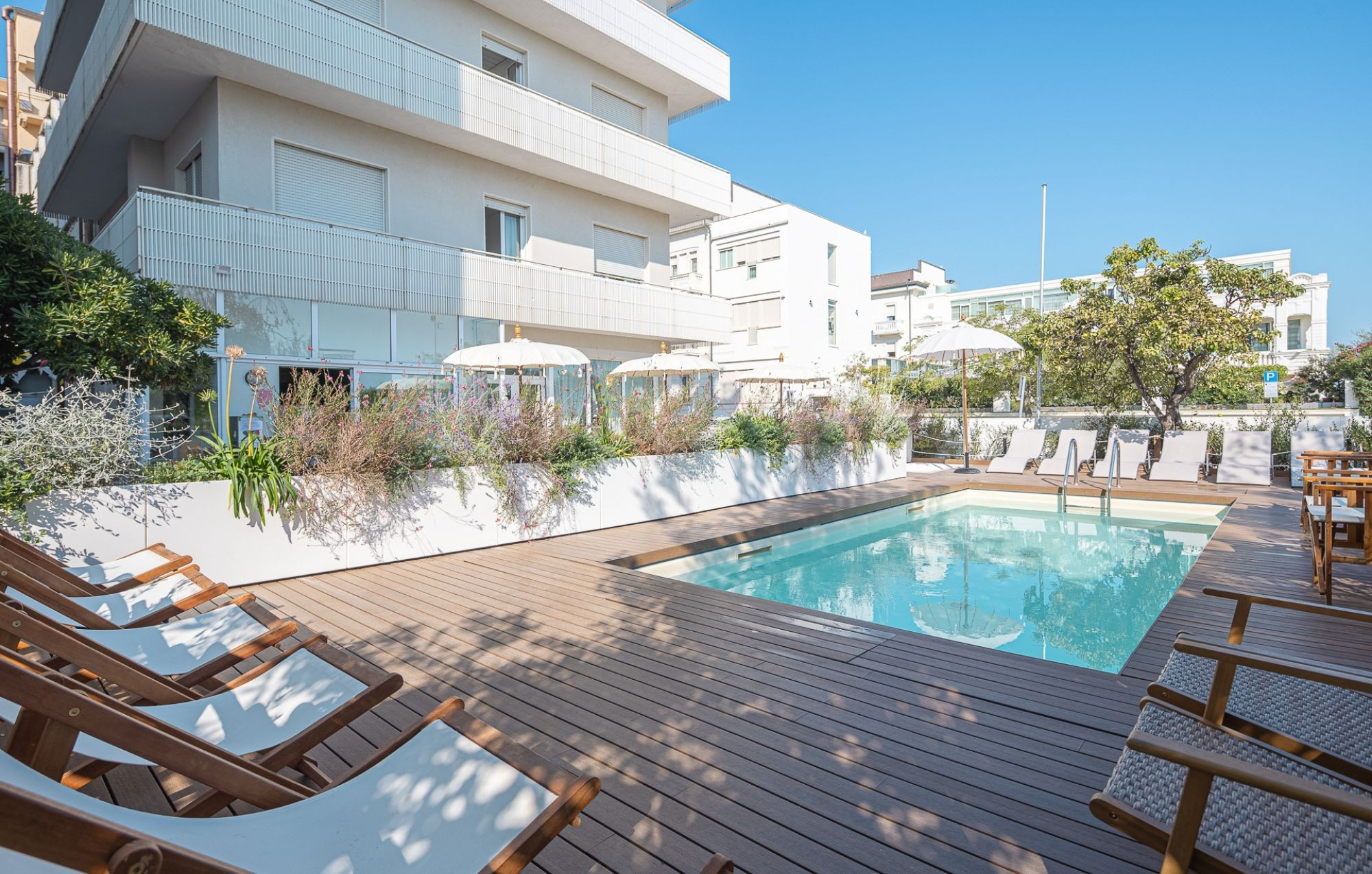 media.panoramica_piscina_vista_aurelio 1